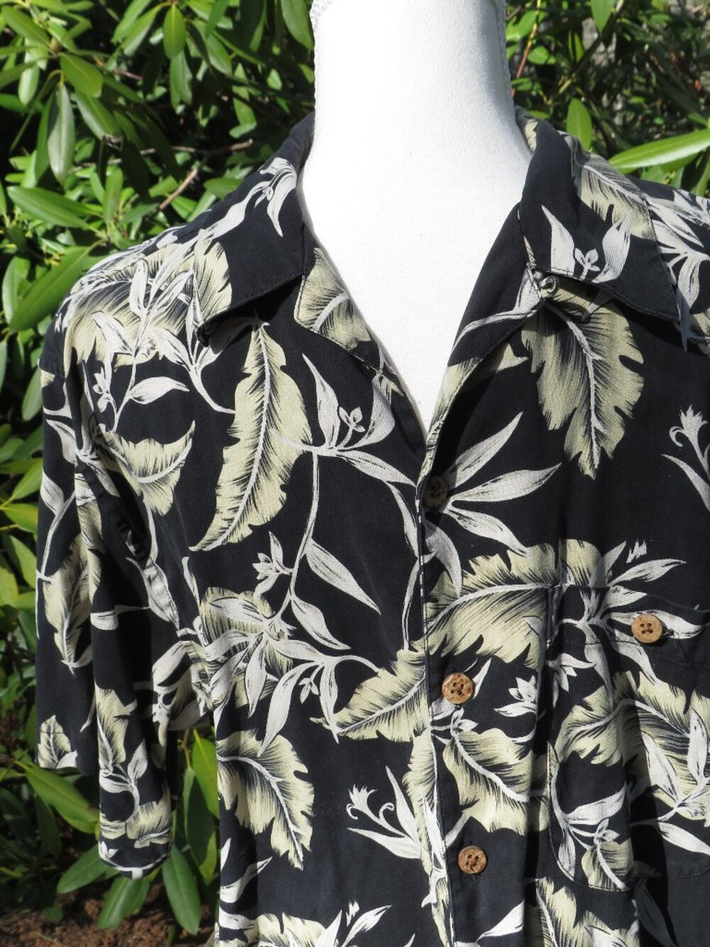 Vintage Paradise Cove 100% Silk Hawaiian Shirt Black Tropical Floral Camp Shirt